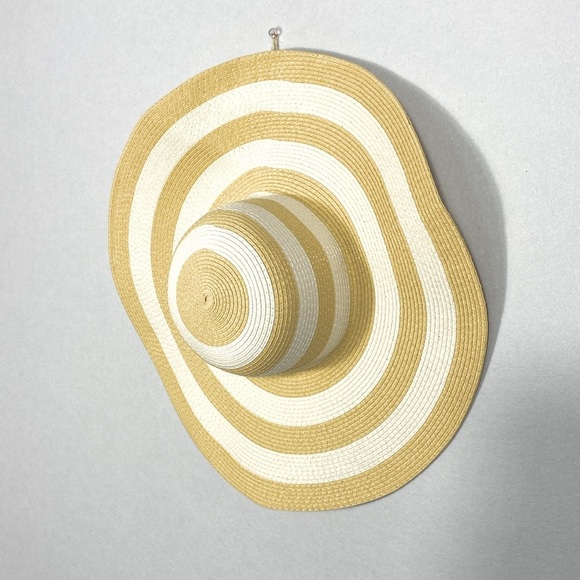 Shade & Shore Striped Tan and White Sun Hat - Picture 3 of 12